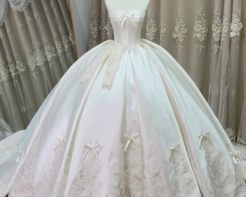 値下げ【新品】ウェディングドレス チューブトップ サテン生地 77cbedcfff3ce1a39e603053ebb366