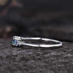 6月の誕生石アレキサンドライトの結婚指輪 925スターリングシルバー カラーチェンジストーンリング 4枚目の画像