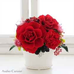 プリザーブドフラワー＜リア Mサイズ＞レッド ローズ＆カーネーション【お祝い】 還暦 1枚目の画像