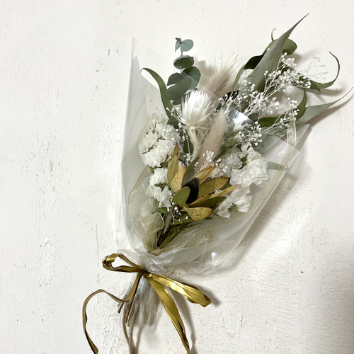 ナチュラルグリーンのドライフラワースワッグ ドライフラワー shiki to