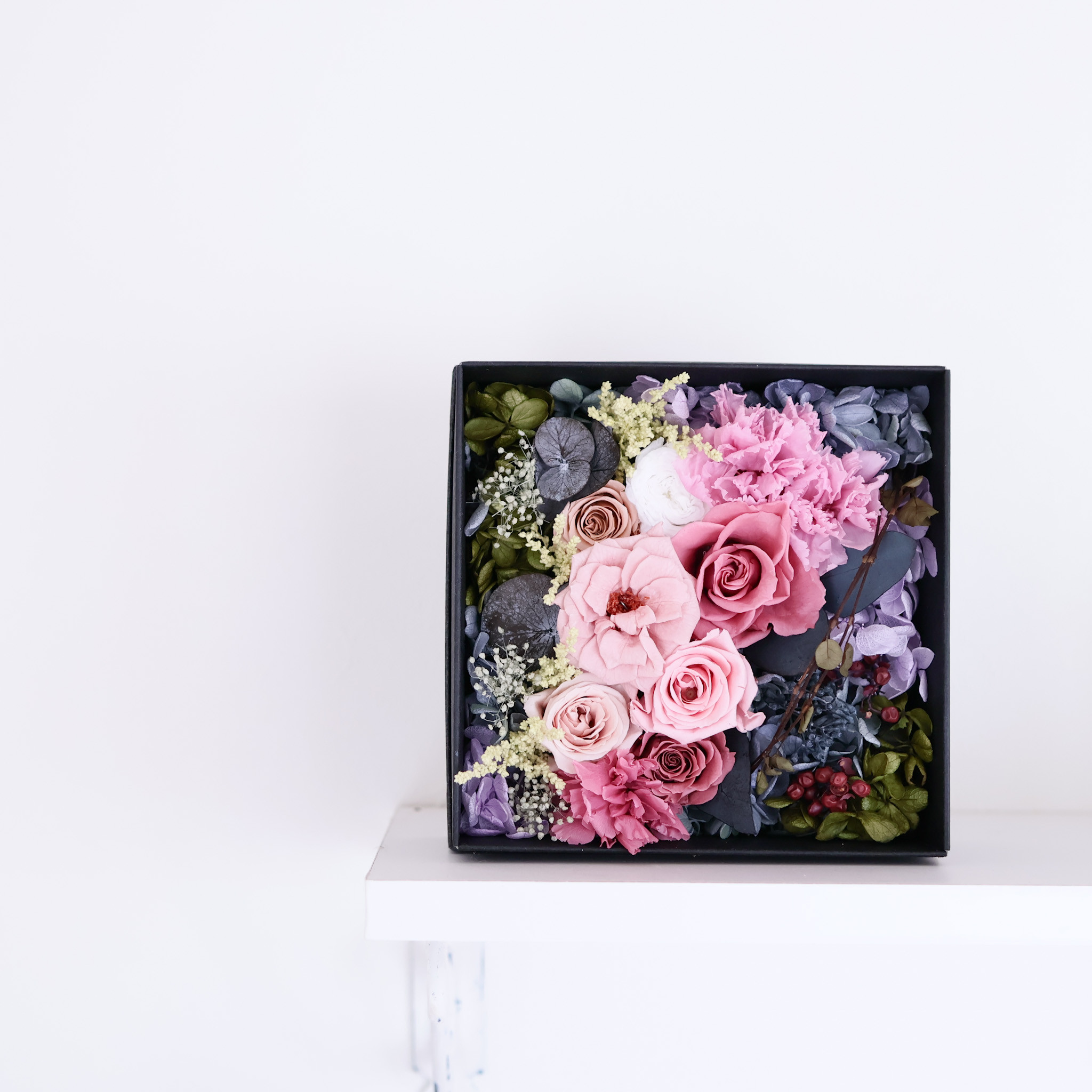 絵画のようなフラワーボックス＊アンティークピンク　母の日　カーネーション　プレゼント　ギフト　送別　贈り物