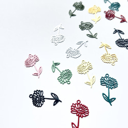 【12個】透かしメタルチャーム＊フラワー＊ランダム6色 2枚目の画像