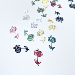 【12個】透かしメタルチャーム＊フラワー＊ランダム6色 1枚目の画像