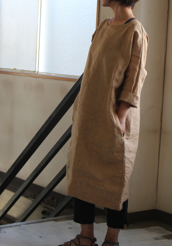 蝙蝠袖連身裙，薩克森藍（藤吉田染） 第9張的照片