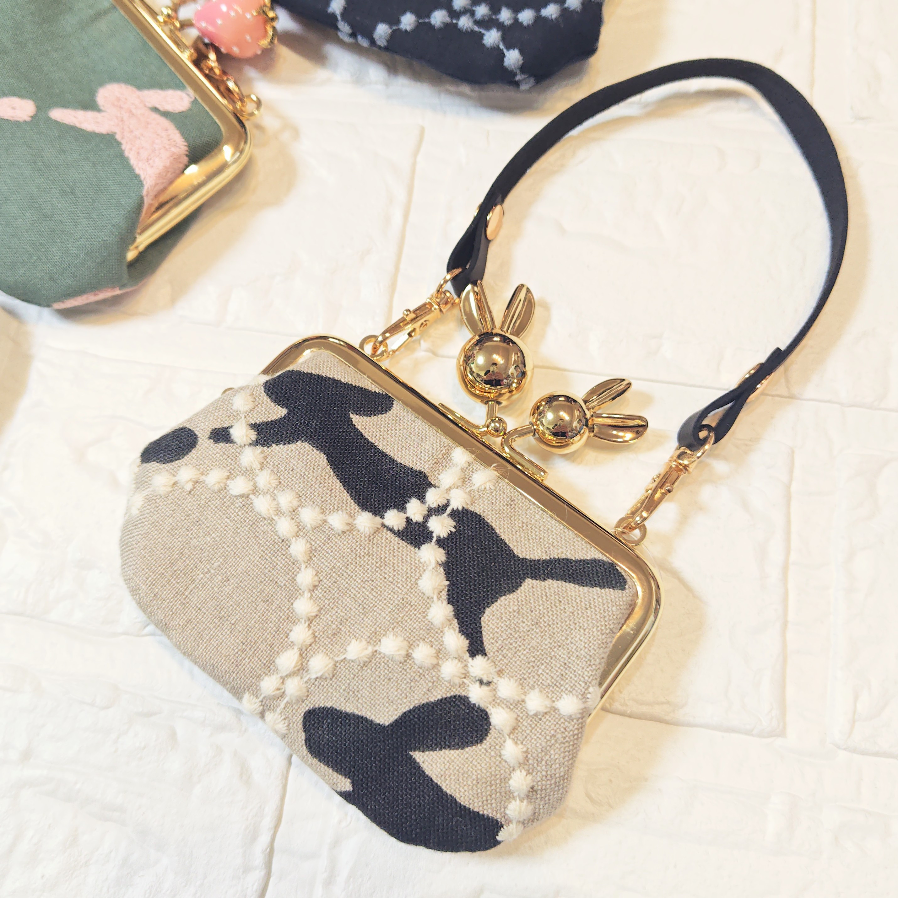 ミナペルホネン　ランランラン　タンバリン　大小うさぎ10cmがま口ポーチ