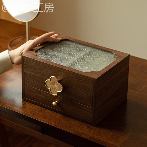 四つ葉様専用】アクセサリーケースと小物ケース3個