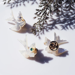 数量限定★宝石を運ぶツバメのブローチ　～The Happy Prince 5枚目の画像