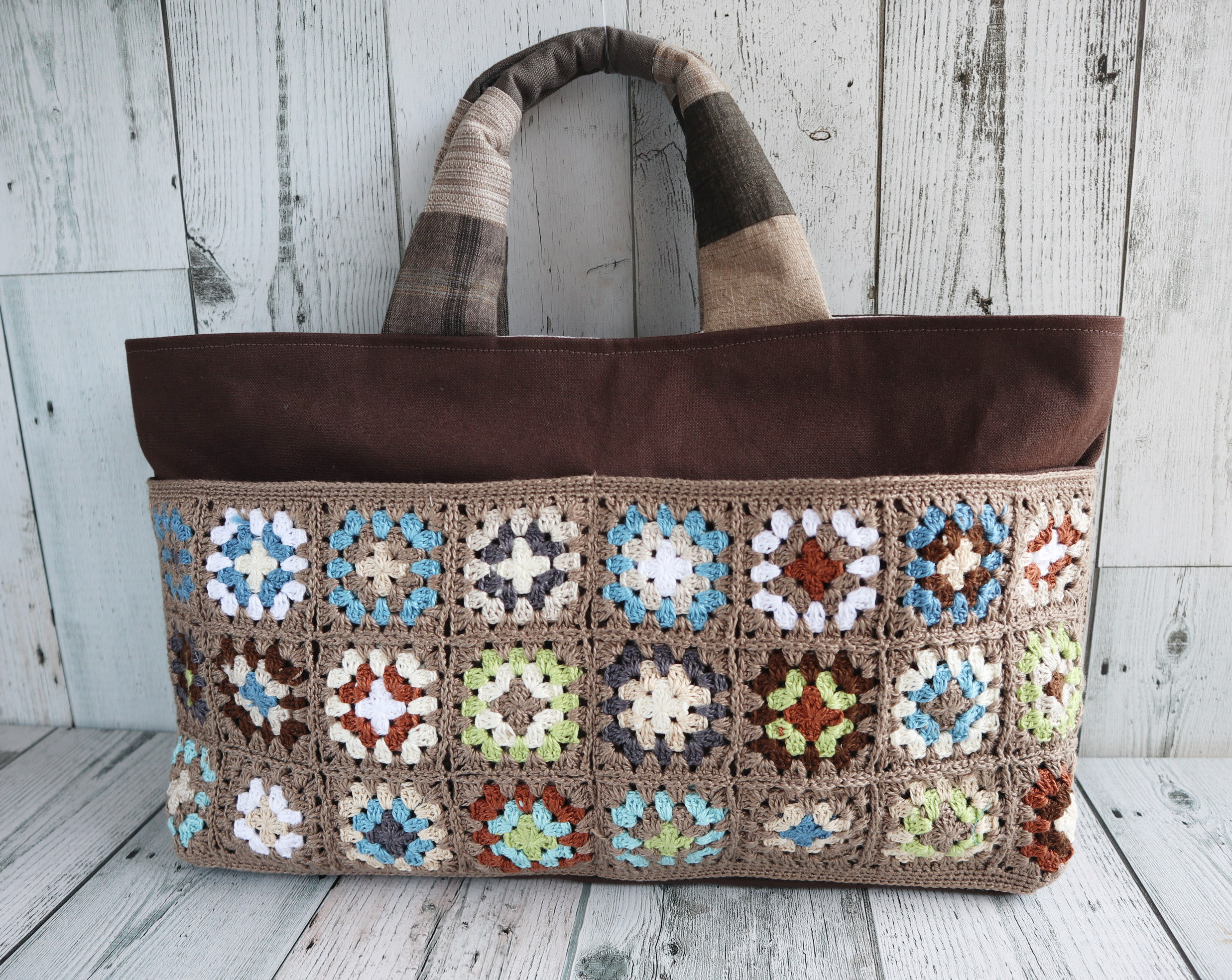 グラニースクエアモチーフ　横長トートバッグ（茶色）