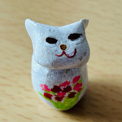 猫の置物セット（ストロベリー模様） 短い尻尾のストロベリーキャンドルねこ」花言葉「約束」「胸に灯を