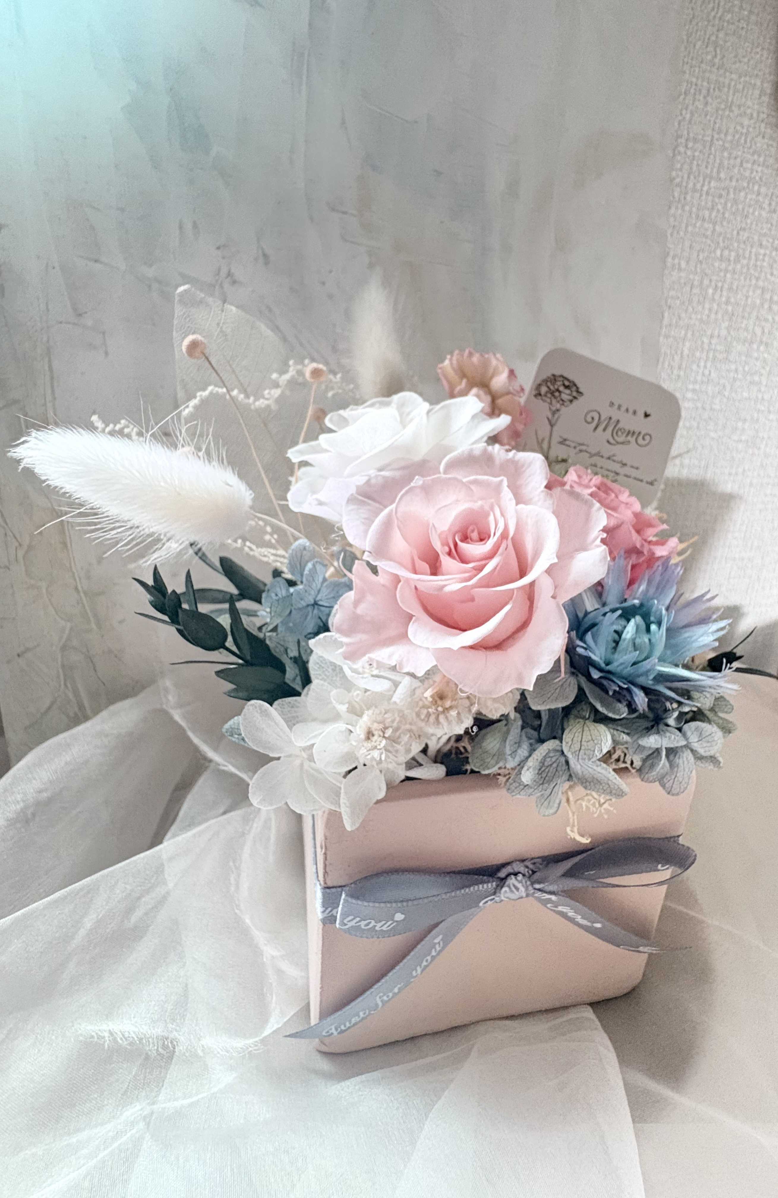 母の日　ギフト　誕生日　結婚　プリザーブドフラワー　アレンジ　カーネーション