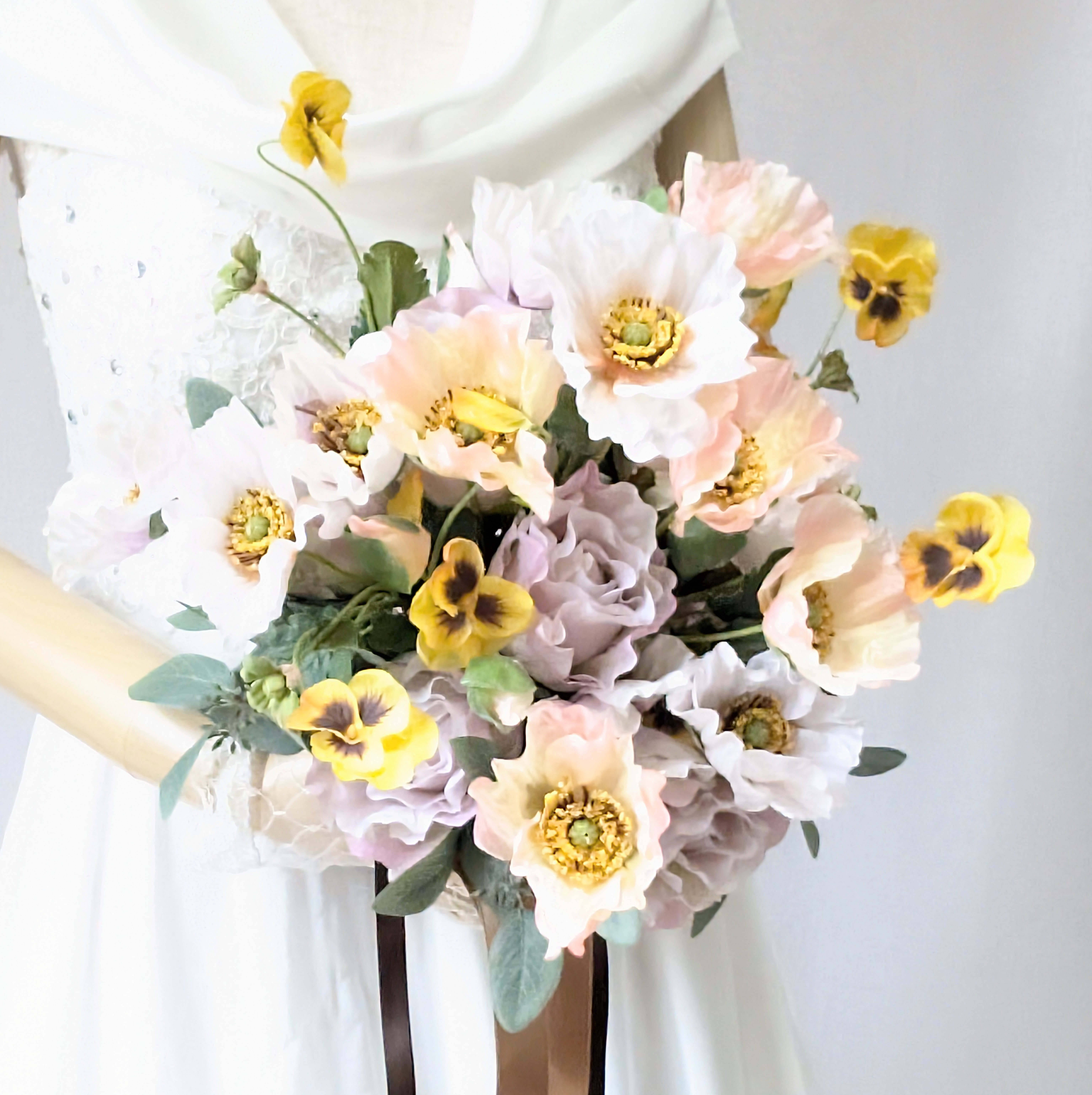 春のポピー、パンジーのウエディングブーケ  〜春の風薫る可憐な花嫁さまへ〜