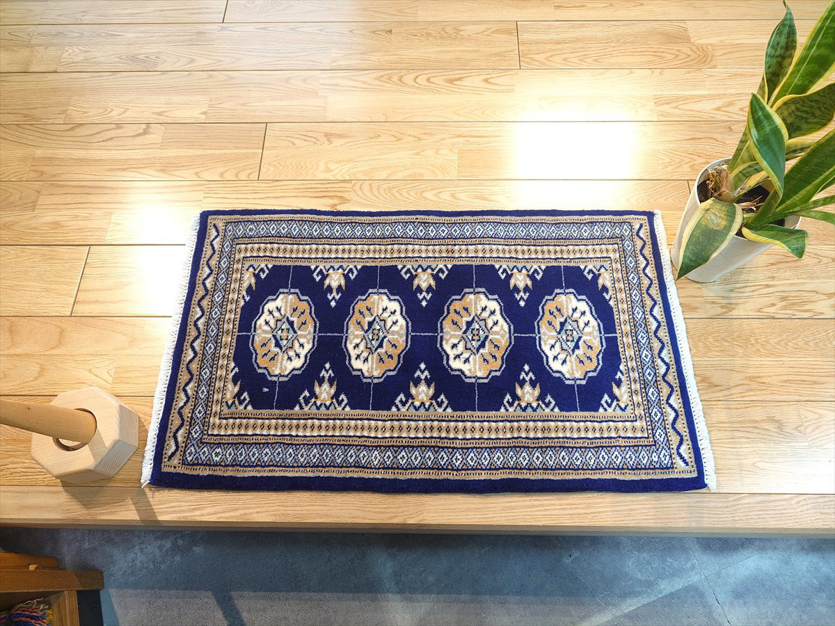 【美品】パキスタン製/絨毯/155x95 美品】パキスタン製/絨毯/155x95