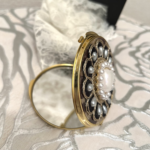 673»コンパクトミラー*ゴールドカラー*インド刺繍リボン*京都和紙