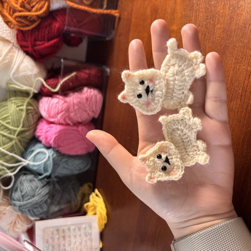 ハンドメイド】ウェスティの編みぐるみ かぎ針編み小物（ヘアピン