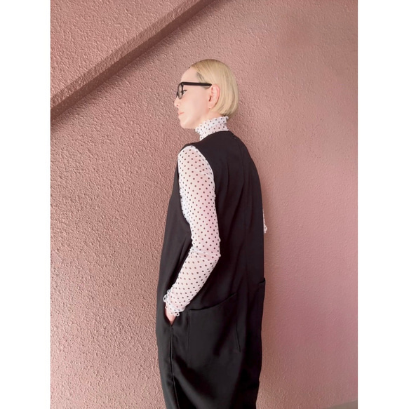 RATA❤️2色有❤️M＆L❤️型崩れしにくい高収縮のメローシアートップス❤️ブラック＆ホワイトドット 7枚目の画像