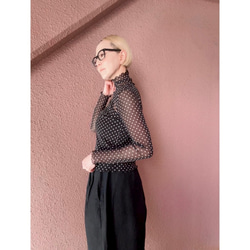 RATA❤️2色有❤️M＆L❤️型崩れしにくい高収縮のメローシアートップス❤️ブラック＆ホワイトドット 9枚目の画像