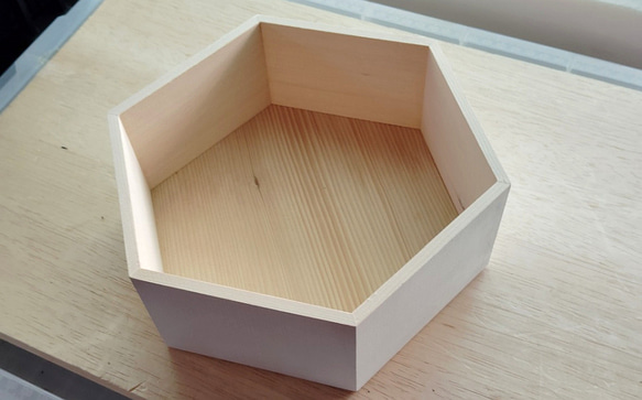 犬筥　本金手描き　木製 伝統工芸品 桐箱付 手作りの六角形の木箱・桐材・無塗装 その他インテリア雑貨