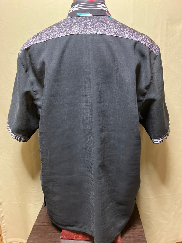 かりゆしウェア　メンズ   黒ミンサー矢絣柄　 3L （沖縄、琉球、紅型柄、アロハ）No.152 3枚目の画像