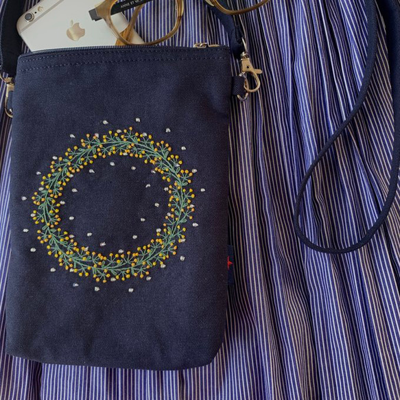 【新作】ミモザのスマホバッグ 3枚目の画像