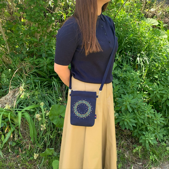 【新作】ミモザのスマホバッグ 2枚目の画像