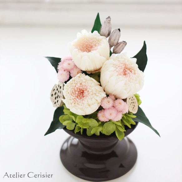 【特割】輪菊の仏花＜ツヅミ 白桃色＞Sサイズ プリザーブドフラワー【お供え花】 5枚目の画像