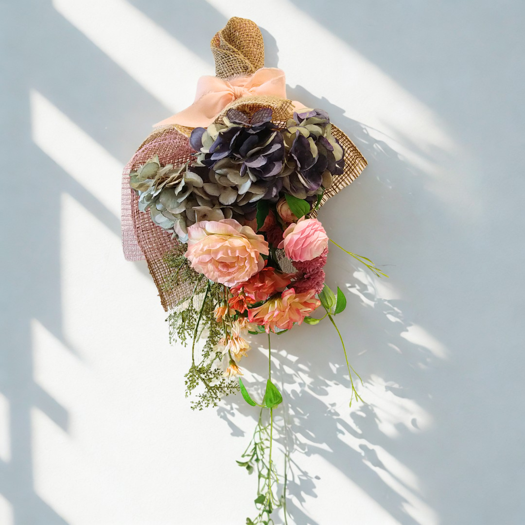 ラナンキュラスと紫陽花のスワッグ　アーティフィシャル　造花