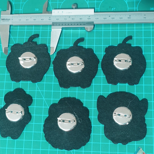 60mm刺繍バッジ HOLOLIVE 5th Fans SSRB シート ネコ スノーマン