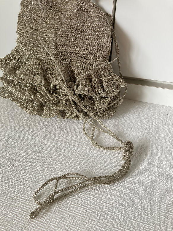 キラキララメ糸「あたかも」で編んだチュチュバッグ　＊受注製作＊　パーティーバッグ ミニバッグ 7枚目の画像