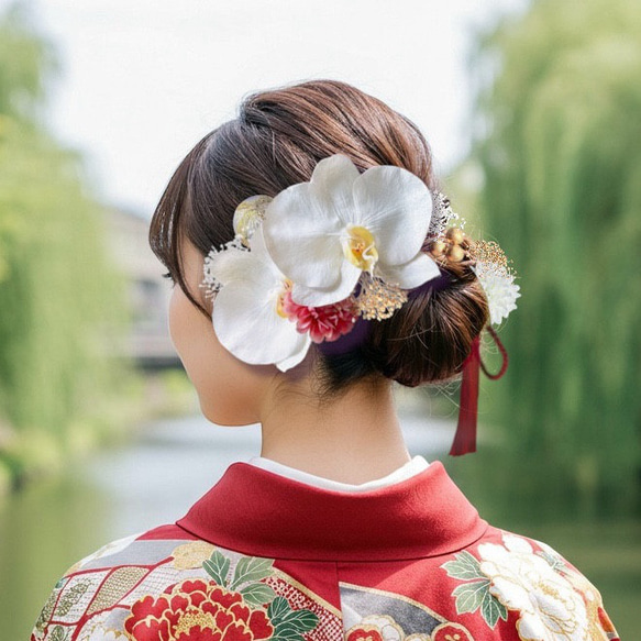 凛と咲く胡蝶蘭の髪飾り③R 結婚式 成人式 胡蝶蘭 和装 振袖 卒業式 白