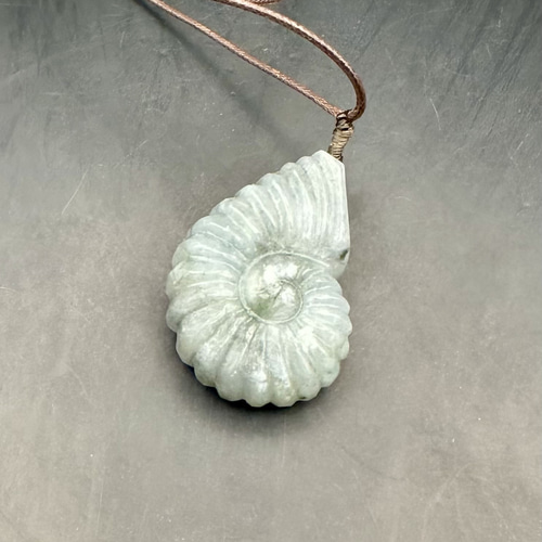 2025.42.8財守海霊鸚哥螺　糸魚川最上級ロウカン氷翡翠 2025.42.8財守海霊鸚哥螺 糸魚川最上級ロウカン氷翡翠 【公式通販】