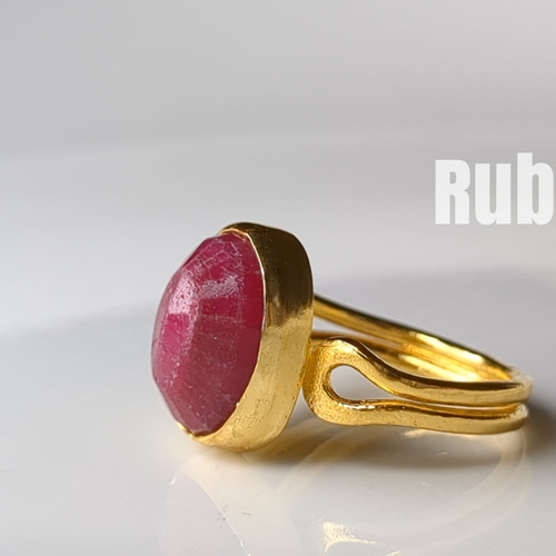 最新作『ルビー』の世界でひとつの天然石リングsv925＋brass