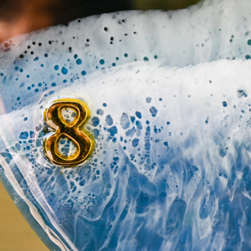 送料無料】木とレジンの壁掛け時計（電波時計） 〜夜の海をイメージ