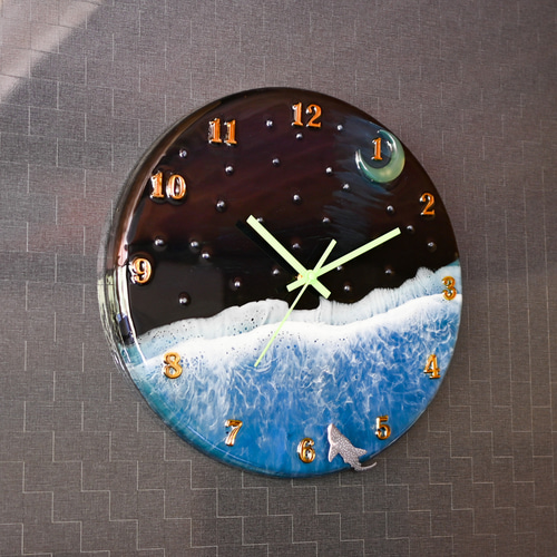 送料無料】木とレジンの壁掛け時計（電波時計） 〜夜の海をイメージ