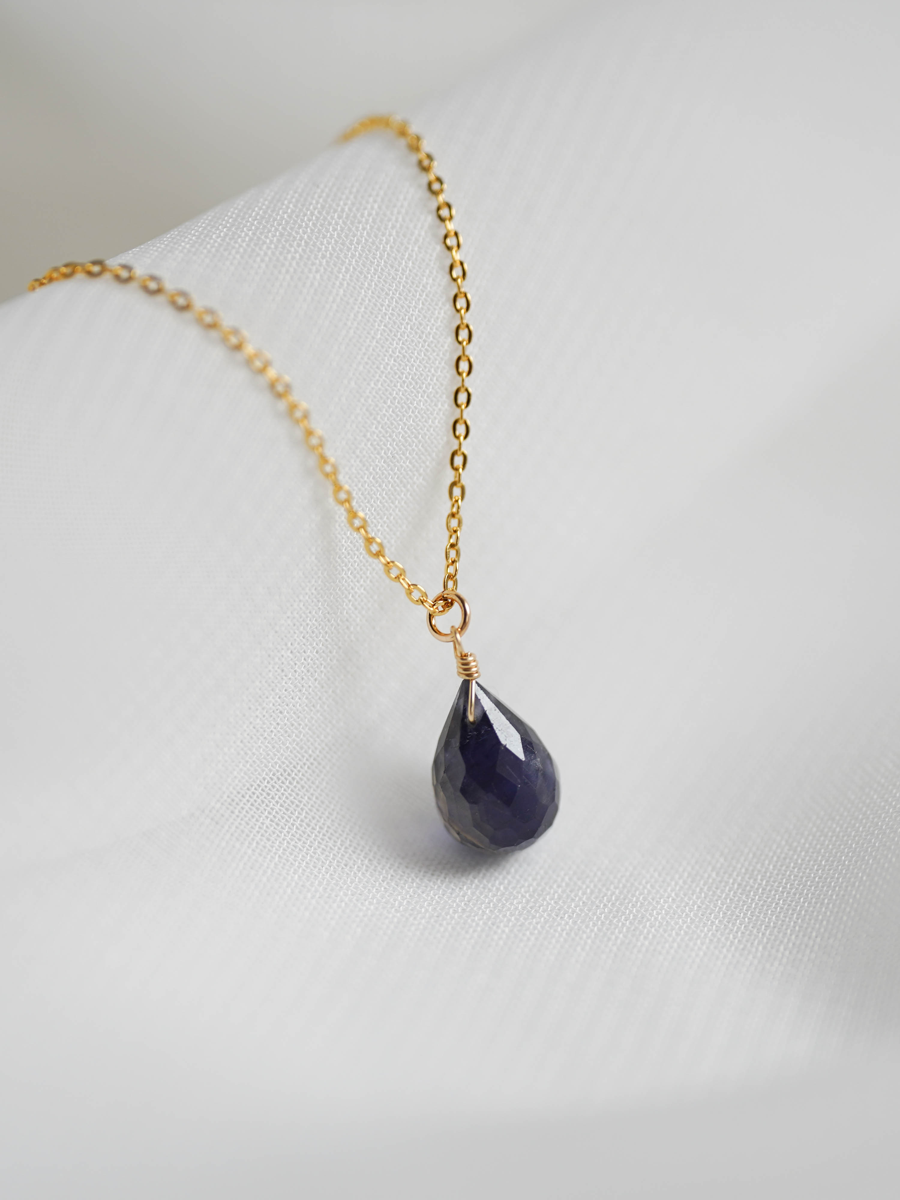 アイオライトM ドロップ ネックレス