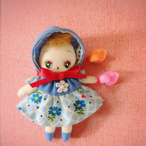 人形アーチストの手作りメルヘン小人人形 手作り手遊び人形 布人形 031:わんぱく赤ちゃん＜公式ウォルドルフ人形