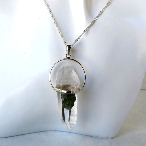 モルダバイト　ペンダント モルダバイト 水晶 ペンダント ｜ 天然石ジュエリー 4月誕生石