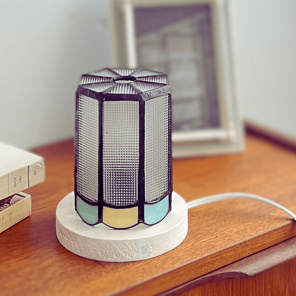 テーブルランプ  ステンドグラス アンティーク 木製 小さめ LED対応 くすみグリーン ナチュラル 卓上照明