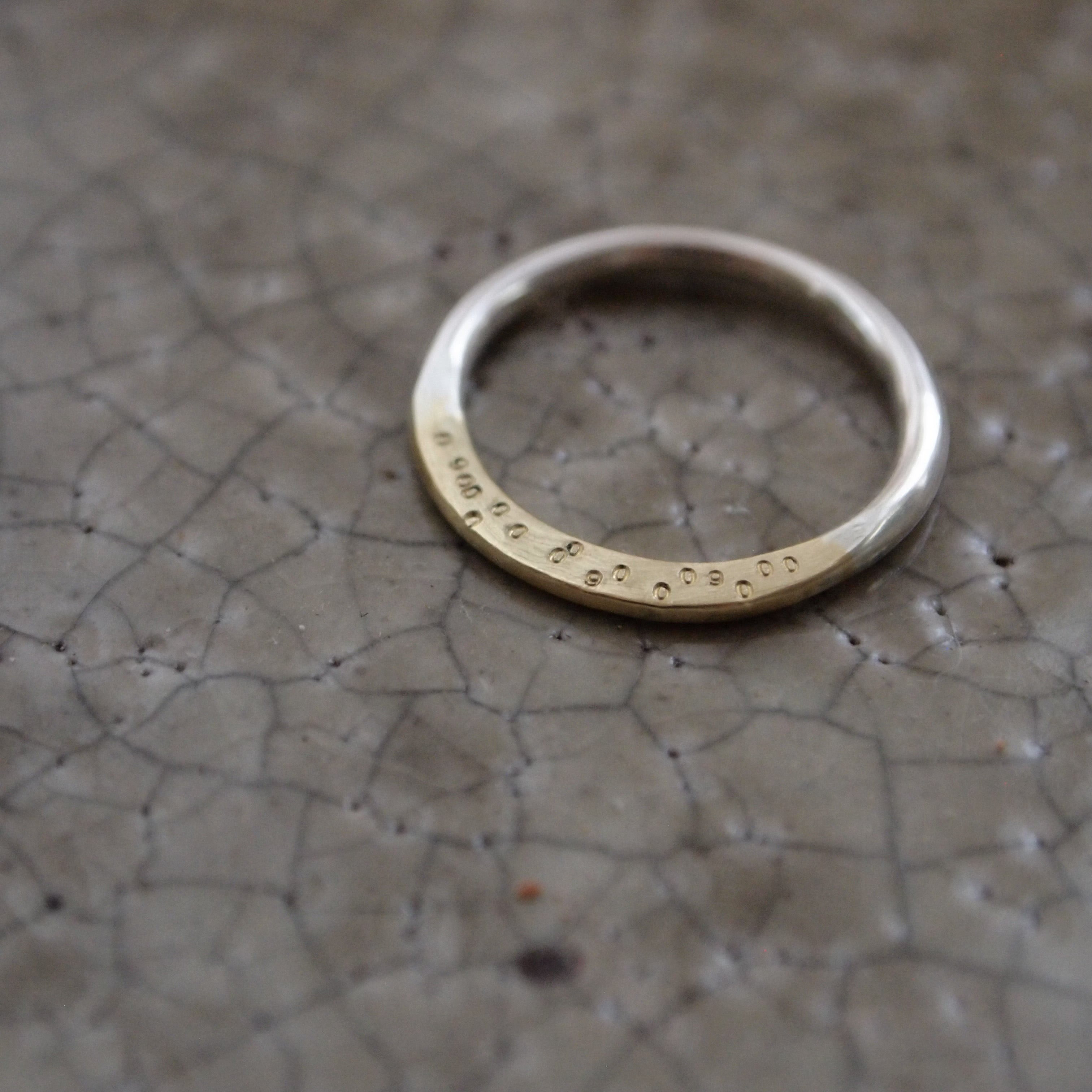 月と・ペンス / リング