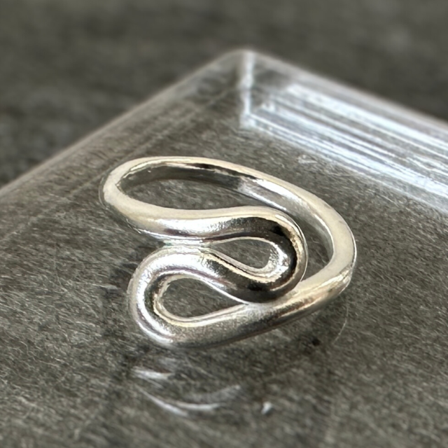 ピンキーリング 指輪 シルバー レディース 太め ごつめ シンプル 2号 3号 4号 5号 P0032/ながれ