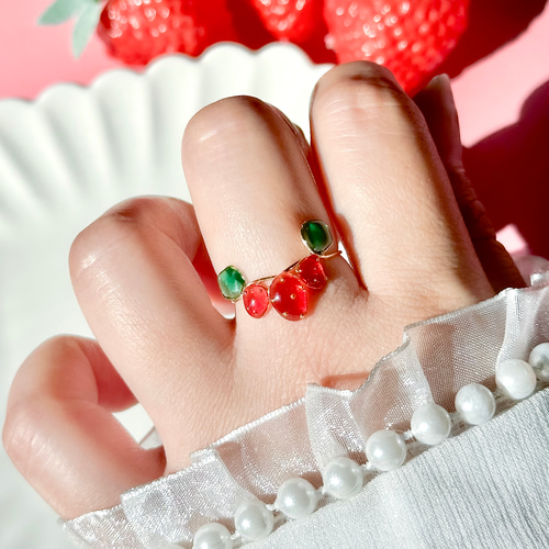 fruit- strawberry いちごのワイヤーリング 指輪・リング Tsukiuni