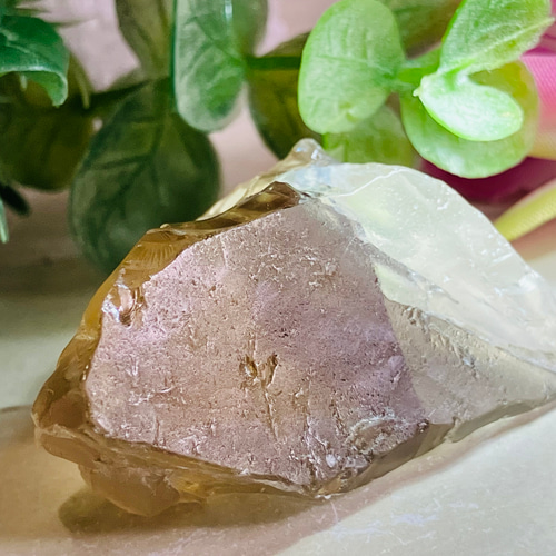 変革の石✨  レインボー　オウロヴェルデクォーツ メタモルフォーゼス　原石 変革の石✨ レインボー オウロヴェルデクォーツ