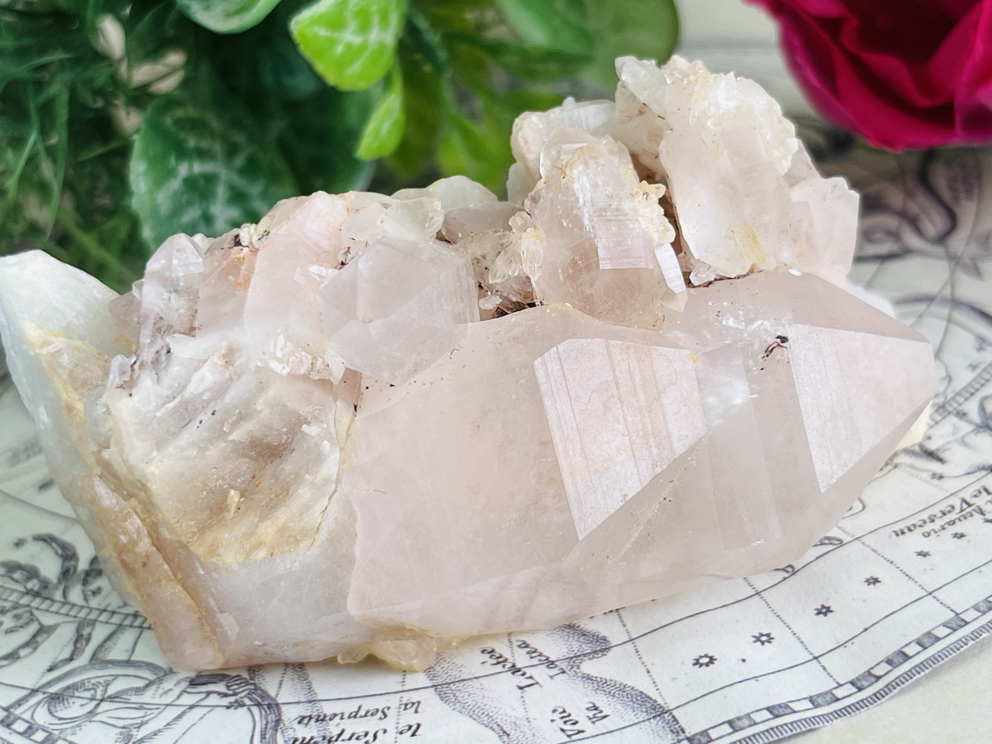 カテドラル　イシス　ヒマラヤ　マニカラン産　ピンク水晶  原石　クラスター