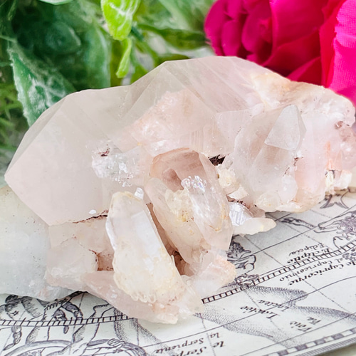 カテドラル イシス ヒマラヤ マニカラン産 ピンク水晶 原石 クラスター