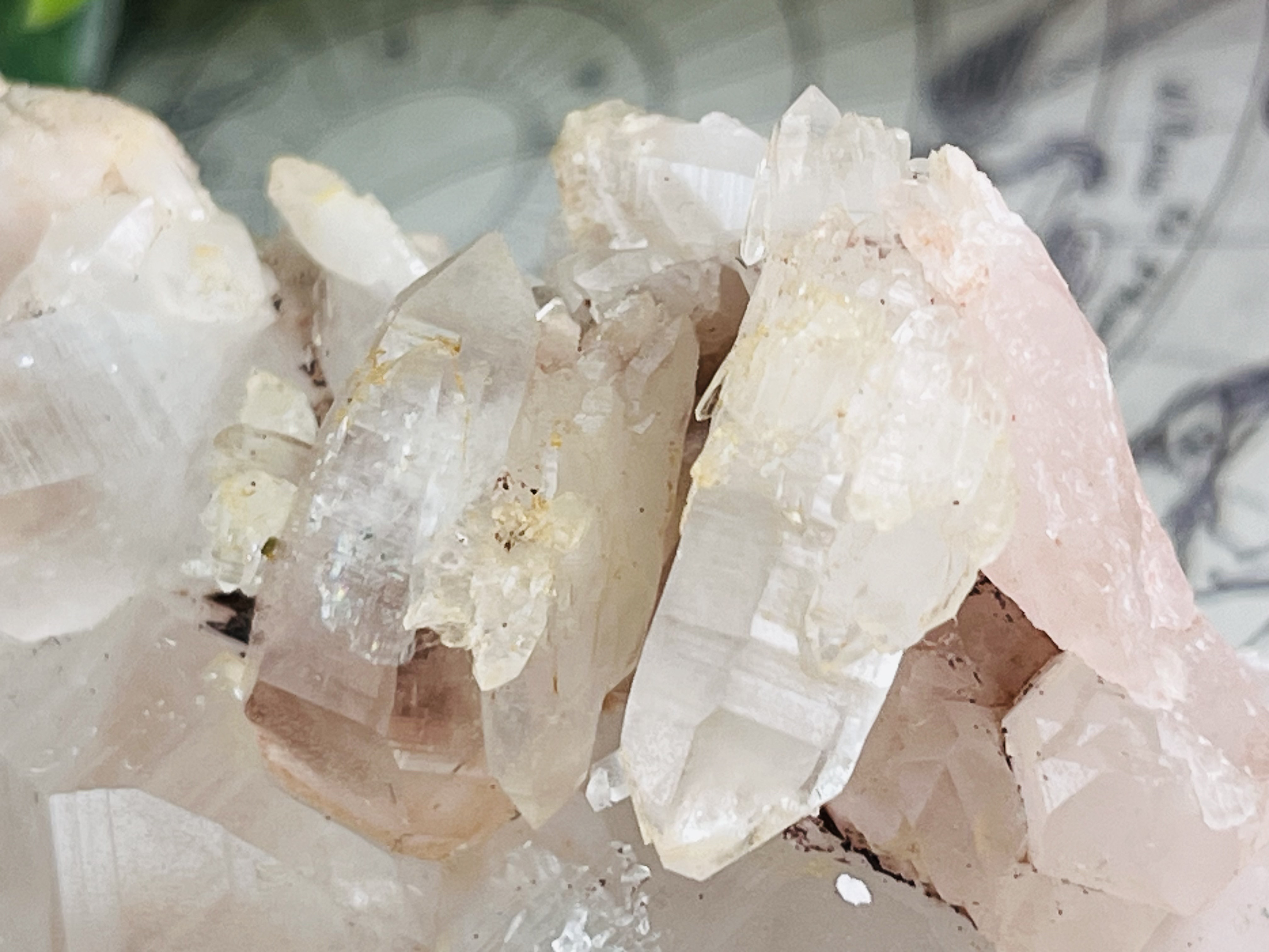 カテドラル　イシス　ヒマラヤ　マニカラン産　ピンク水晶  原石　クラスター