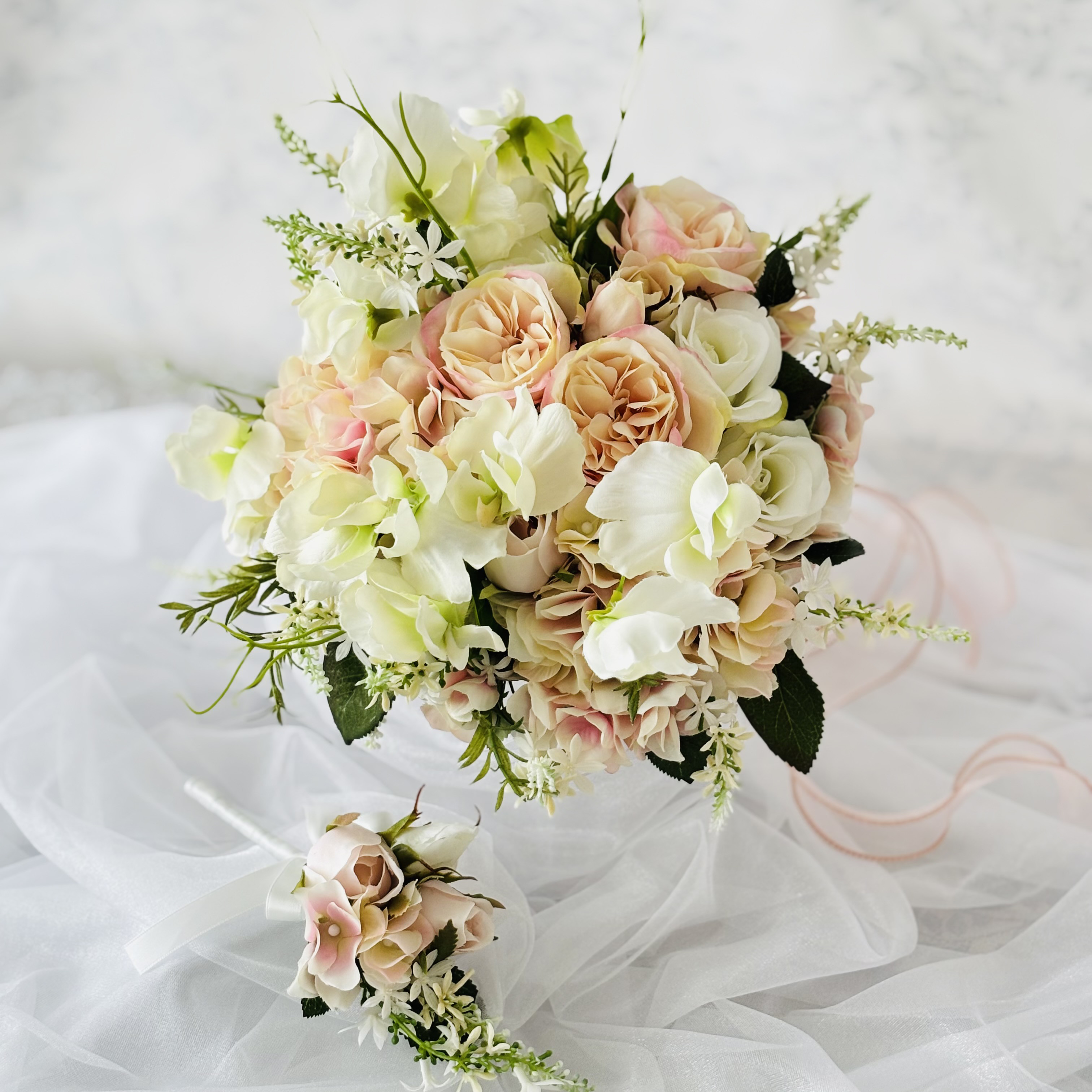 ラウンドブーケ　メレンゲピンク