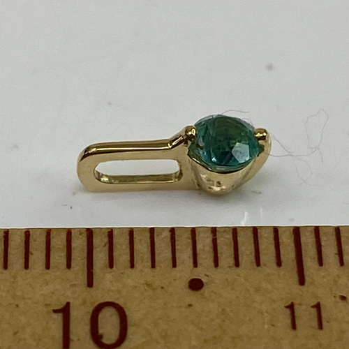 k18YG AU750 18金ペンダント 天然エメラルド コロンビア産 0.19 k18YG AU750 18金ペンダント 天然エメラルド コロンビア産 0.19