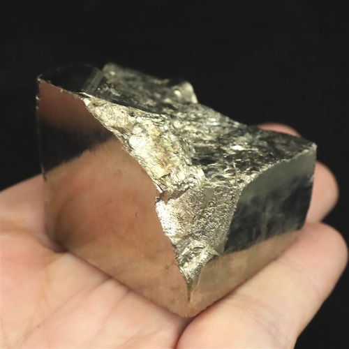 スペイン産 パイライト 黄鉄鉱 35mmキューブ 146.7g #88939 天然石