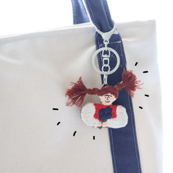 Hello！わたしはジューニンズです！(3way仕様の手刺繍ブローチ) 7枚目の画像