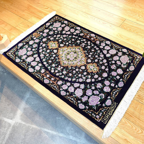 未使用　ペルシャ絨毯　ラグ　マット　クム　シルク　薔薇一面 ペルシャ絨毯クム産シルク ラフマーニ工房 玄関マット 87x60