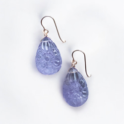 ピンクアメジストのカービングピアス 14kgf ピアス（フック・チェーン